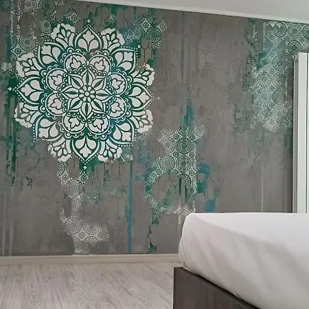 2020 House 만프레도니아