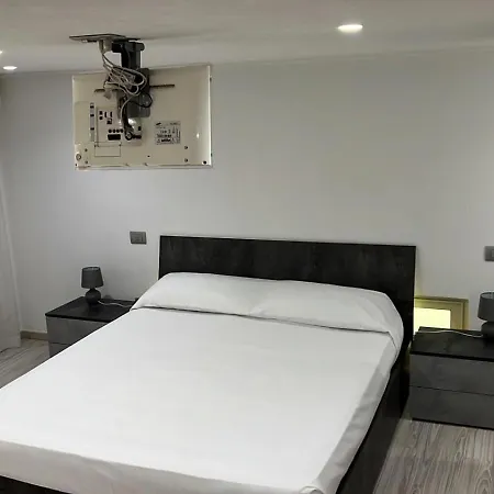 2020 House * 만프레도니아